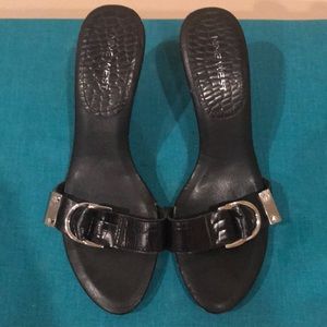 Nine West buckled black sandals